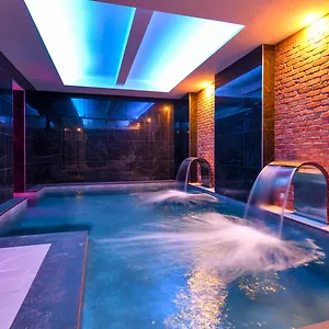 Hotell Master, Brescia